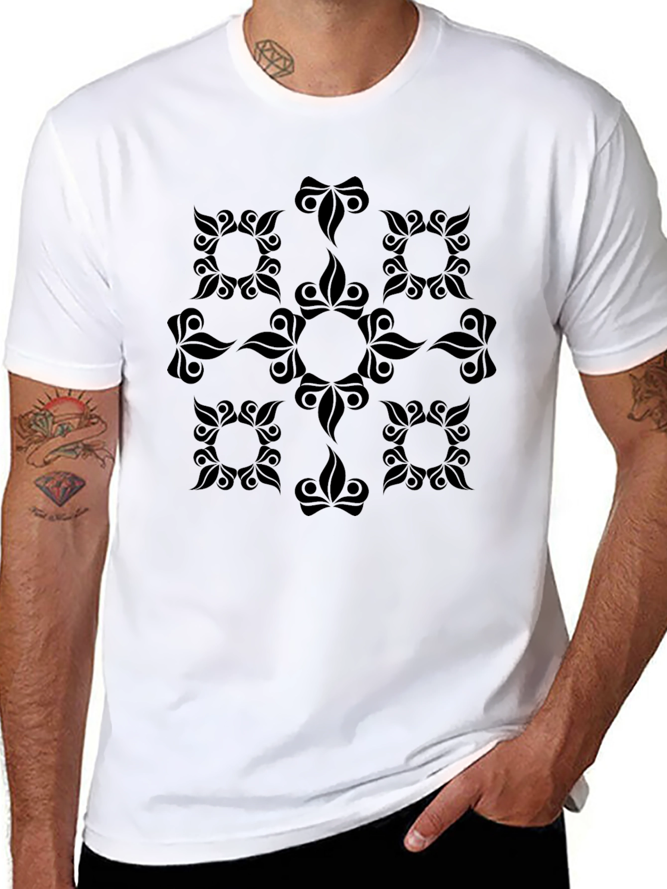Stylish Black Graphic Print Tee - Modern Casual Look